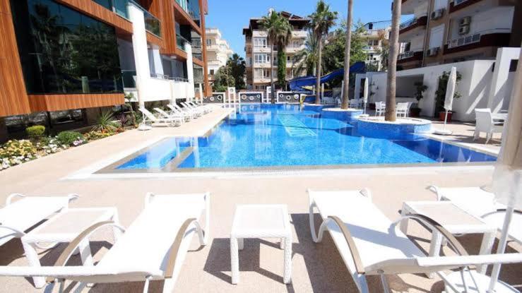 Luxury Flat 2 Mins From Beach Alanya Bagian luar foto